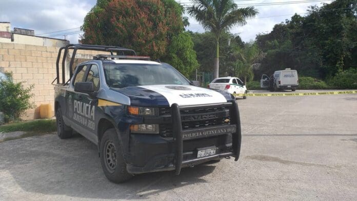 Encuentran en Cancún el cuerpo de un hombre embolsado con huellas de violencia