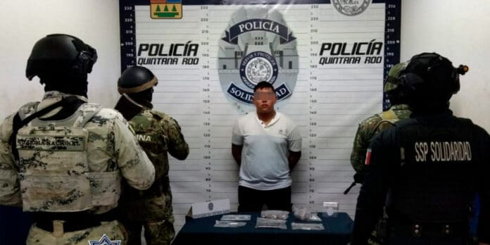 Narcocasero amenazaba a su inquilina con no hacer fiestas, lo detienen por agresivo y traía droga