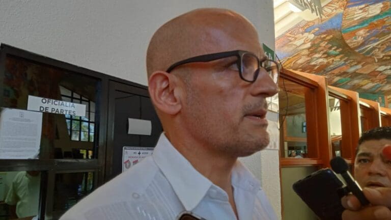 Improcedente, solicitud de juicio político por caso Uber, afirma Hugo Alday