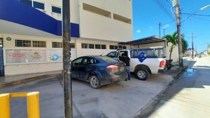 Padres de menor a quien le cayó una portería demandan a la escuela; niña dejó el hospital