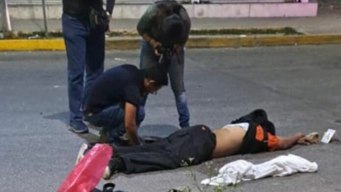 Pierde la vida motociclista al derrapar en el fraccionamiento Villas del Sol