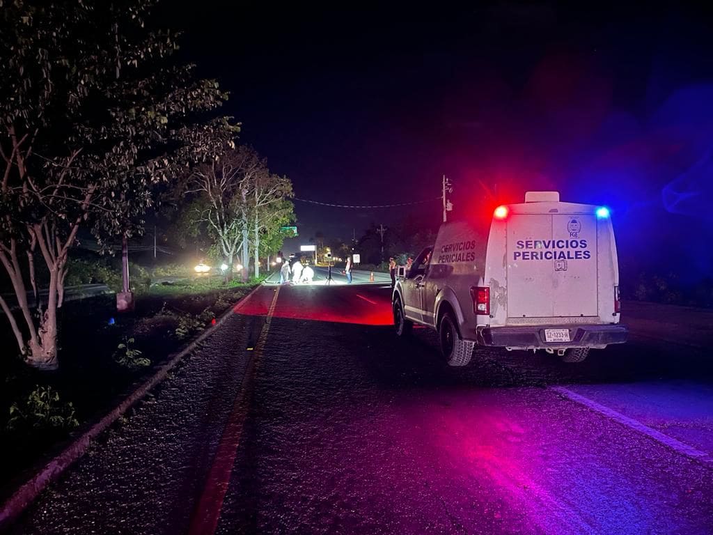 Auto arrolla y mata a trabajador de la hotelería, al norte de Playa del Carmen  