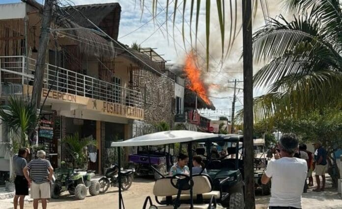 Surge nuevo incendio en un restaurante de Holbox; ya fue controlado 