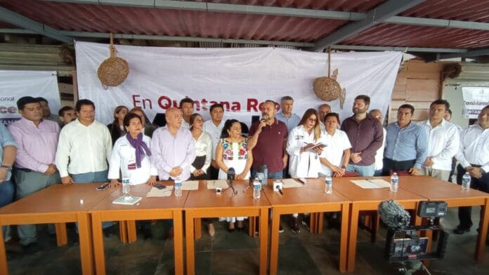 Marcelo Ebrard es impulsado por varios grupos de morenistas y de simpatizantes y funcionarios de la 4T. Hicieron evento en Chetumal.