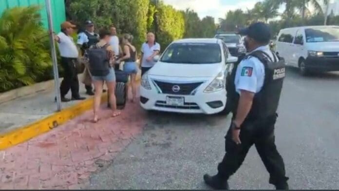 Lamenta Toni Chaves que acciones de taxistas afectaran imagen de Q. Roo y causaran el warning