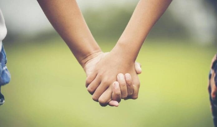 Desaparecen hermanitas que vendían artesanías en Tulum