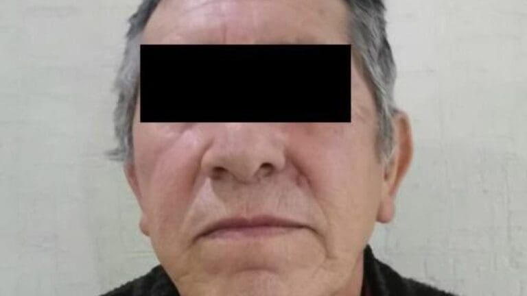 Catean casa en Edomex y encuentran huesos y órganos humanos en frascos