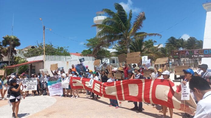Protestan por obras del Tren Maya en Puerto Morelos