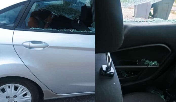 OOOTRO ATAQUE TAXISTA VS UBER: Atacan a mujer conductora y le rompen ventanas a su auto en Cancún