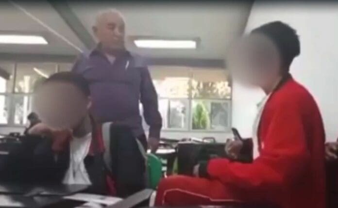 VIDEO: Captan a maestro insultando y amenazando con golpear a estudiante en Hidalgo