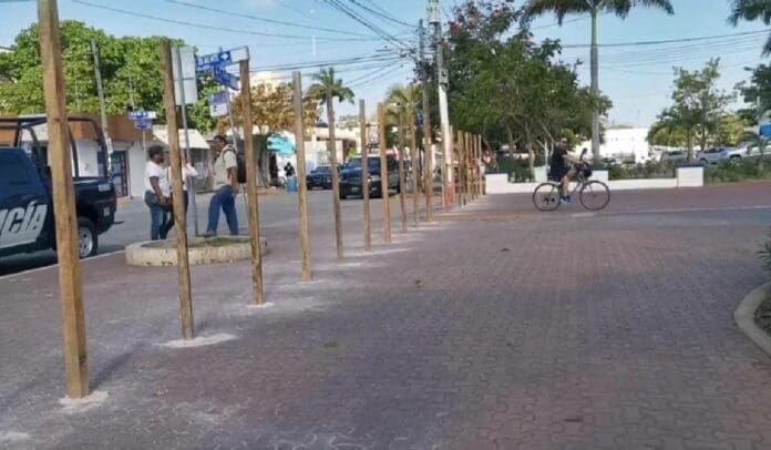 Han dado inicio los trabajos de renovación en la plaza 28 de Julio de Playa del Carmen, informaron las autoridades.