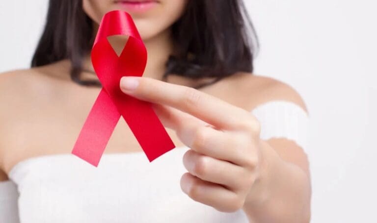 Mujer se cura del VIH tras un trasplante de células madre