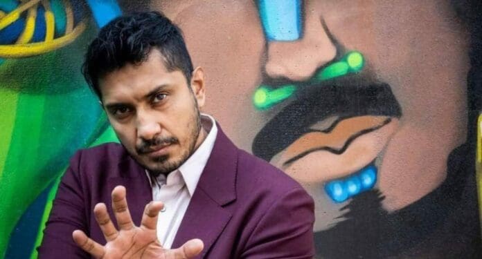 VIDEO Tenoch Huerta cobra mil 800 pesos por foto en La Mole 2023