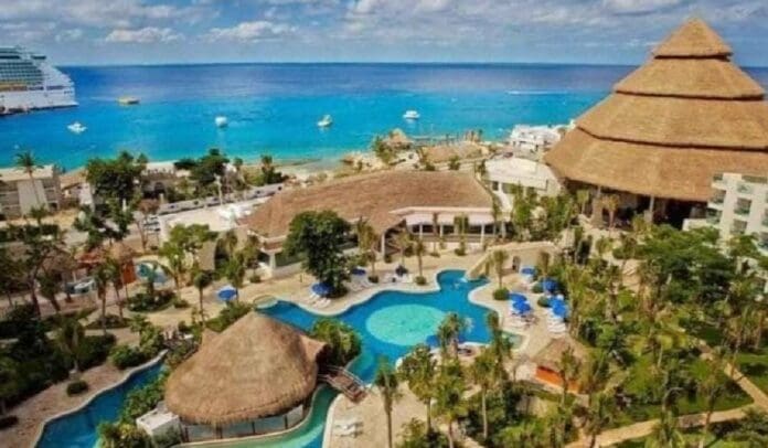 Trabajadores del Park Royal Cozumel dejan a la CTM y eligen a la CROC