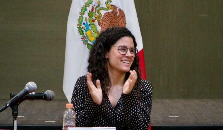 Luisa Alcalde, secretaria del Trabajo y Previsión Social, destacó durante su visita a Quintana Roo que la recuperación económica se nota.