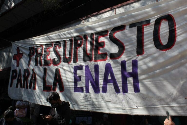 Paro en la ENAH por falta de pagos a profesores