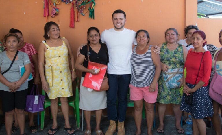 Las quintanarroenses ya pueden inscribirse al programa Mujer Es Vida: Pablo Bustamante