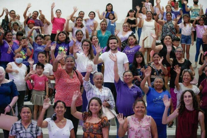 Se beneficiarán más mujeres con los Programas del Bienestar y el rescate de espacios públicos en Quintana Roo: Pablo Bustamante