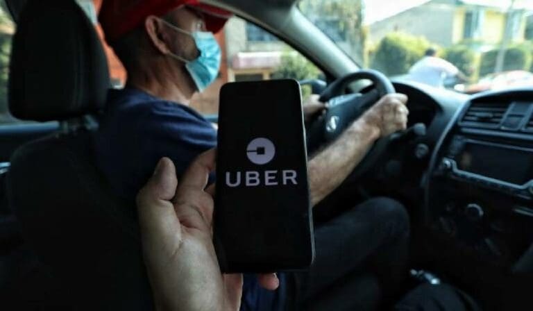 Denuncian socios de Uber afectaciones por agresiones y detenciones, y que no se sanciona a taxistas