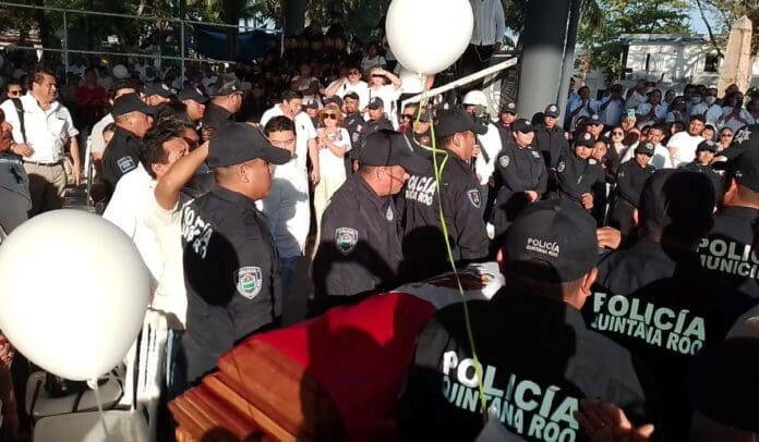 Despiden tulumnenses y autoridades a Marciano Dzul