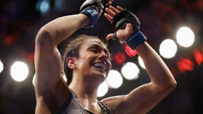 VIDEO: Alexa Grasso se convierte en la primera campeona mexicana de la UFC