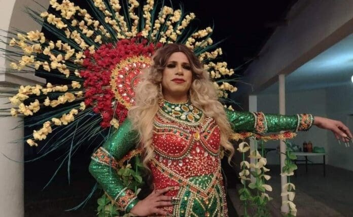 Violeta Navarrete, reina de la diversidad del carnaval de San Miguel Zapotitlán 2023, fue localizada sin vida en su domicilio en Sinaloa.