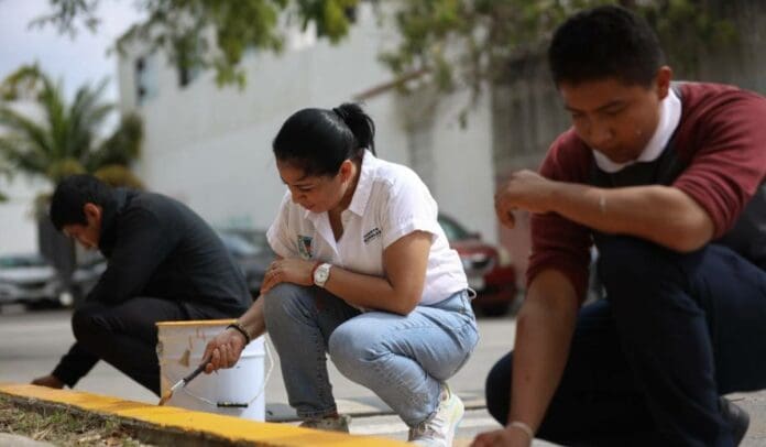 Participa Blanca Merari en jornada de limpieza del parque Punta Corcho