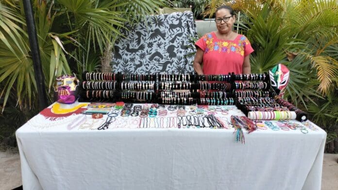 Crece participación de artesanos de Puerto Morelos en desarrollos turísticos