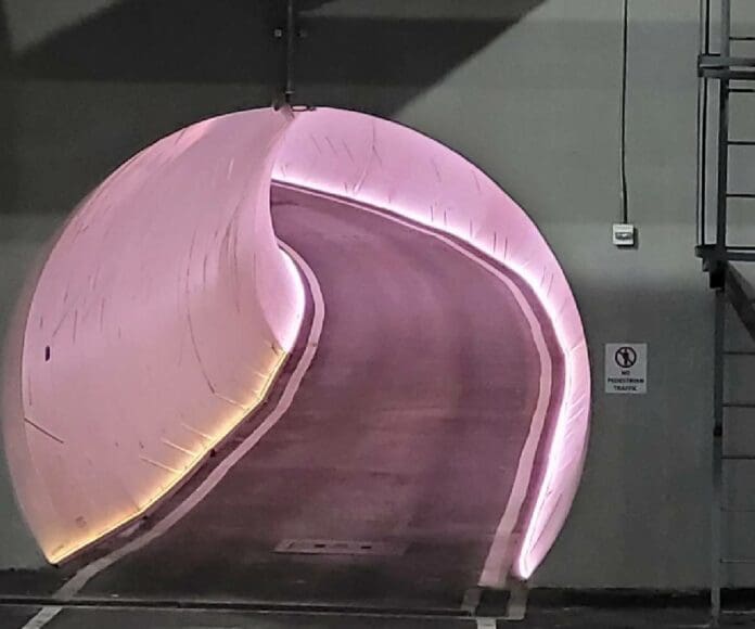 Tesla podría construir túnel para conectar aeropuerto de Cancún con el Tren Maya