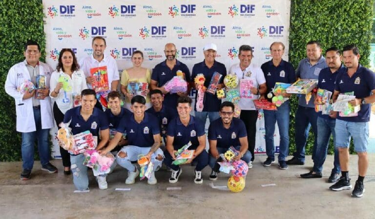 Entrega Inter Playa al DIF Solidaridad, juguetes recaudados