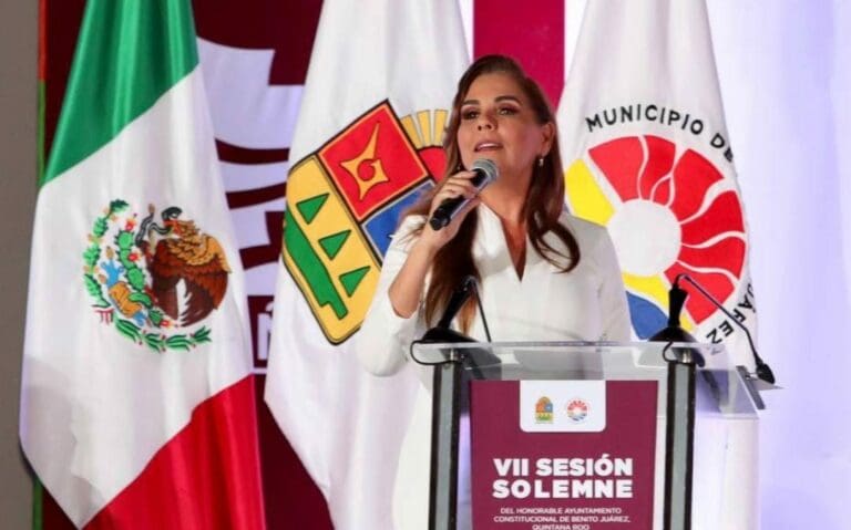 Destaca Mara Lezama la grandeza de Cancún en el cumpleaños 53 del destino