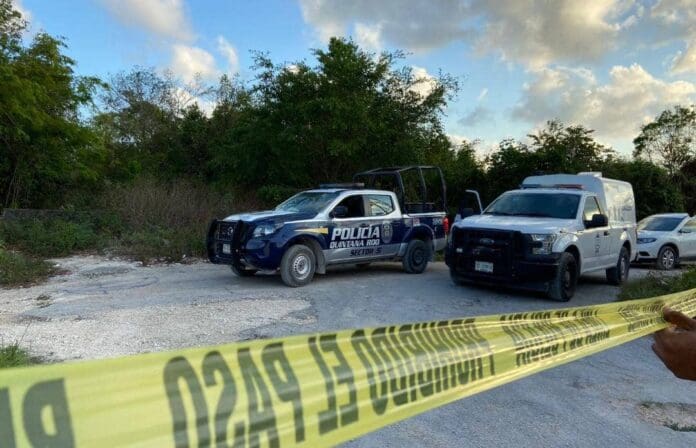 Hallan cuerpos de dos mujeres abandonados en las afueras de Cancún