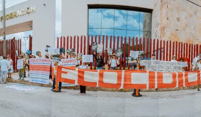 Grupos ambientalistas protestan en Mérida contra el Tren Maya; piden a jueces 'prevenir desastre ambiental'