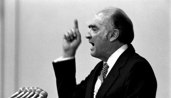 José López Portillo, ex presidente de México habría colaborado con la CIA estadounidense, según un documento desclasificado.