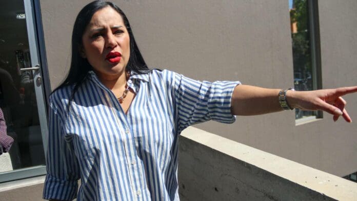 Sandra Cuevas le reclama a periodista por decirle 