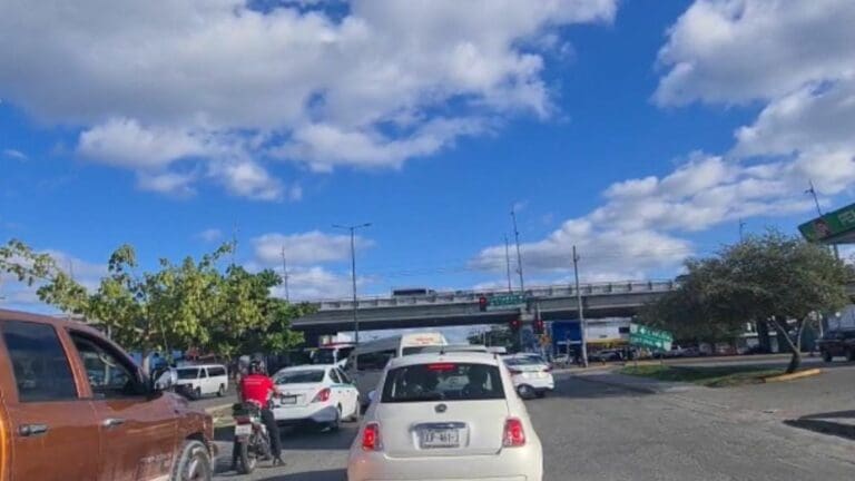 Autoridades buscan agilizar el tráfico en la carretera federal con 28 de julio