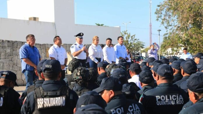 Reconoce y dignifica Lili Campos a policías de Solidaridad