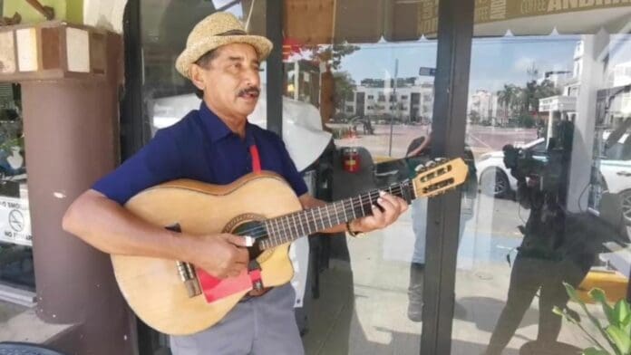 Semana Santa es una de las mejores temporadas para Playa del Carmen. Por ello los músicos esperan que sus ganancias aumenten.