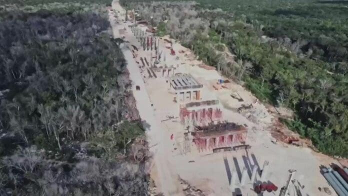 Las explosiones que son parte de los trabajos del Tren Maya continúan, por lo que autoridades de Puerto Aventuras temen posibles afectaciones.