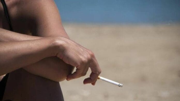 Reforzarán acciones para evitar fumadores en las costas de Playa del Carmen