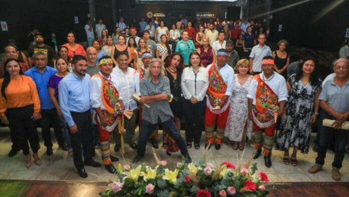 Toma protesta nuevo director del IMCAS