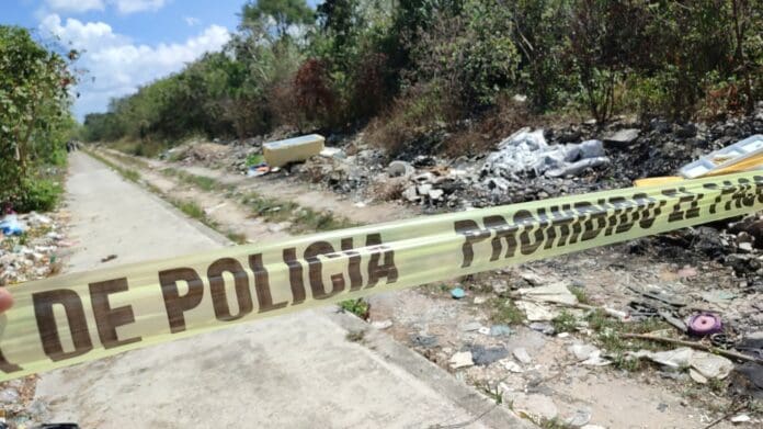 Hallan dos cuerpos 'ensabanados' en la Región 253 de Cancún