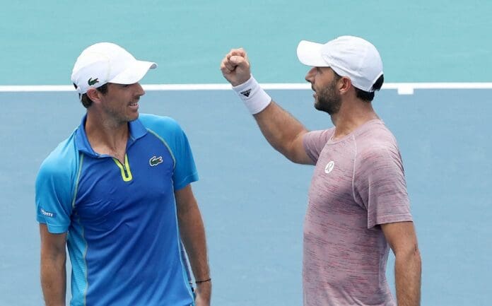 El tenista mexicano Santiago González junto a Roger Vasselin se proclaman campeones del Miami Open