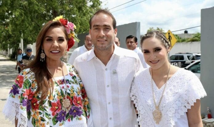 Mara Lezama y el alcalde Diego Castañón celebran los 15 años de Tulum, el noveno municipio.