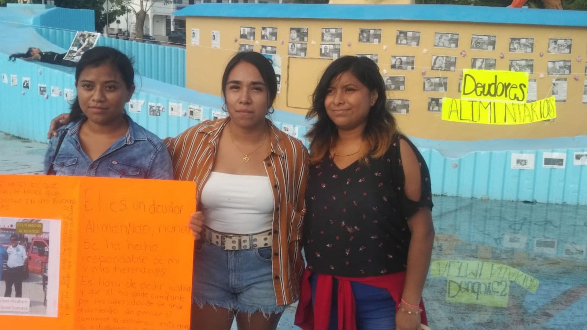 ¿Está tu nombre ahí? Cuelgan en Cancún tendedero de deudores alimentarios