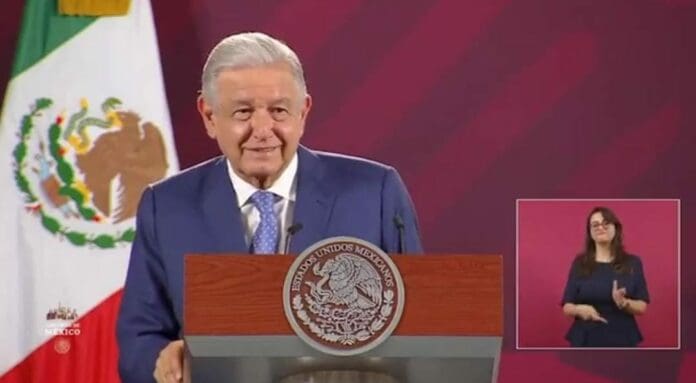 AMLO pidió a los hispanos y paisanos que no le den ni un solo voto al gobernador de Florida que ahora quiere ser presidente.