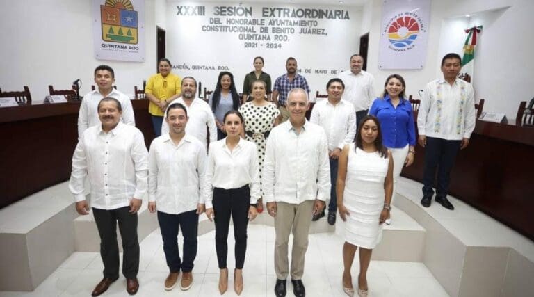 Pablo Gutiérrez, nuevo secretario general del Ayuntamiento de Benito Juárez; Miguel Ángel Zenteno, síndico