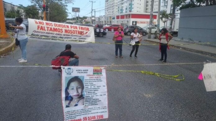 La madre de la menor Fernanda Cayetana exige al Poder Judicial que no deje libre a la esposa del taquero, hasta saber dónde está su hija.