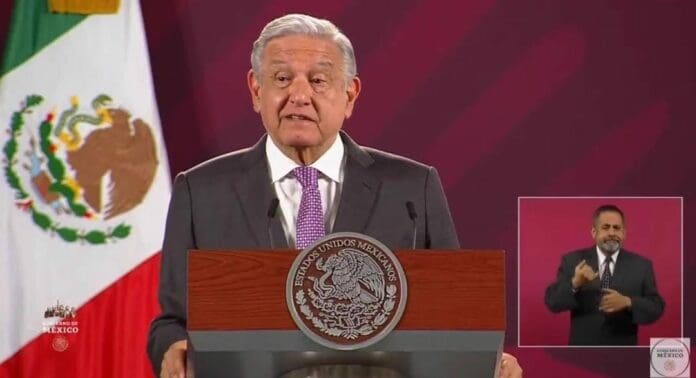 AMLO dijo estar a favor de que se haga una consulta para saber si la gente quiere elegir a los ministros de la Corte por votos.
