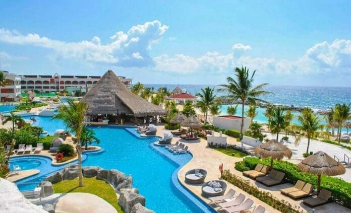 Hoteles de Playa del Carmen y Riviera Maya concentran hasta 70 nominaciones en los Readers' Choice Awards del 2023.